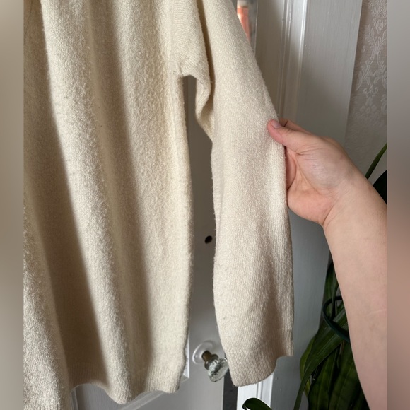 Amazing cream color sweater, size M by joe rose - Picture 4 of 10